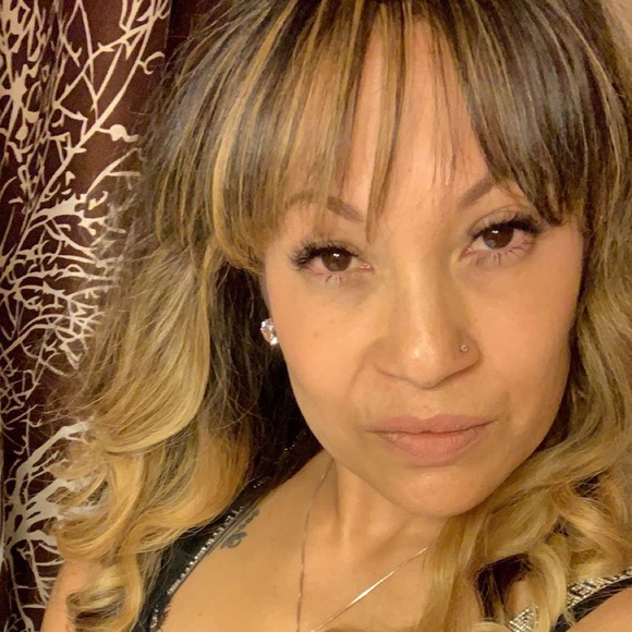 Meet your Posher, Susan - Picture 2 of 5